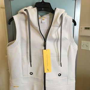 NWT LOLe SLOANE Vest Size M white/ecru